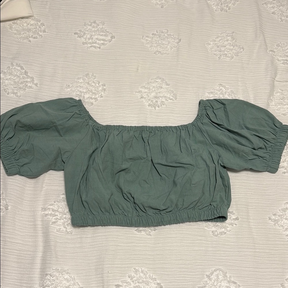 SHEIN Green Puff Sleeve Smocked Crop Top
